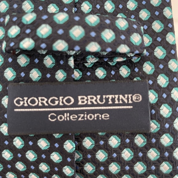 Men’s tie - Picture 3 of 3